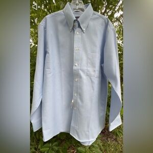 NWT The Narrow Company Wrinkle Free Oxford 16. 32/33 Men’s Shirt Light Blue